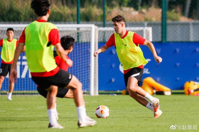 竞技宝app下载-奥斯卡回归第1练全速入戏 何时复出？战三镇受期待